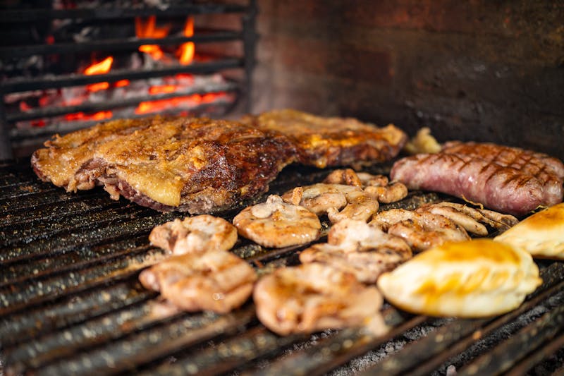 4 rivers smokehouse kitchen team cooking